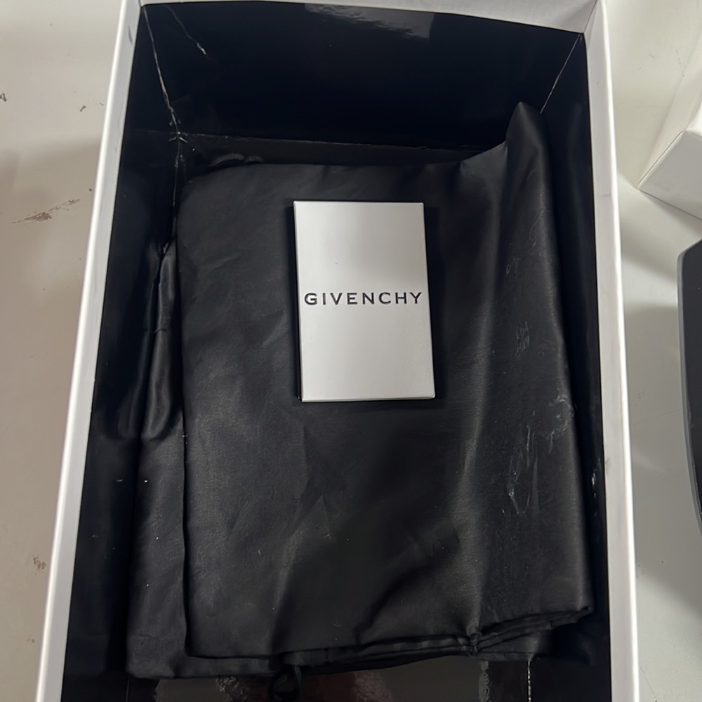 Givenchy
Western Mules In Leather Elegant Black and Silver Women's NIB 9.5 - Picture 7 of 9